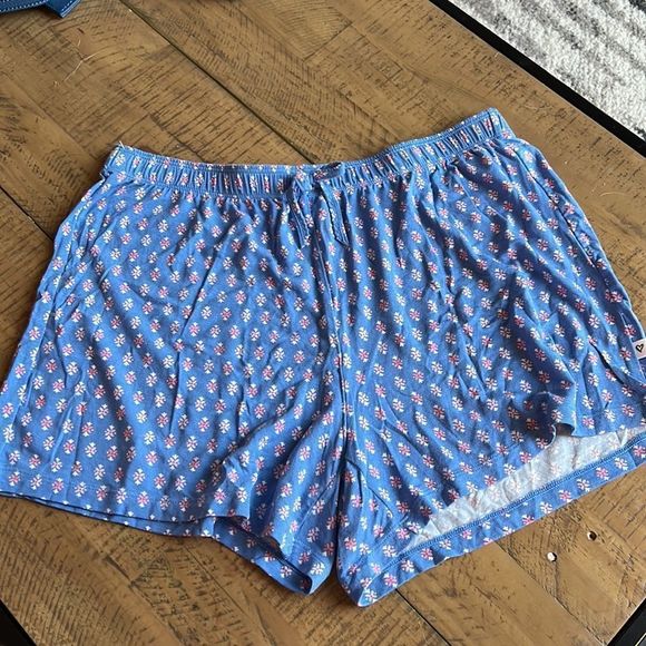 ⭐️3/$30⭐️ Women’s pyjama shorts - set of two - Picture 2 of 4